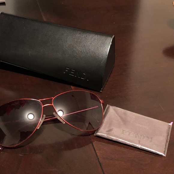 Fendi Sunglasses - Picture 6 of 6